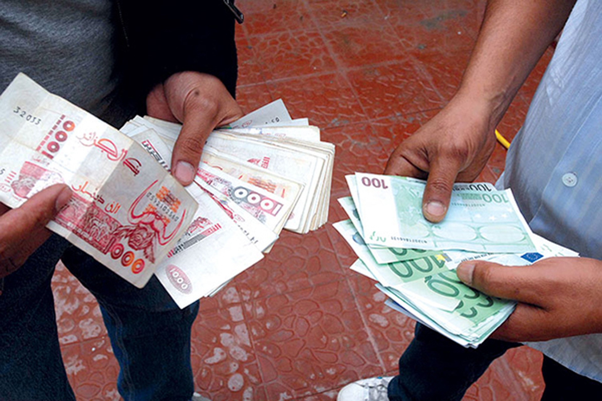 L’euro continue de flamber sur le marché noir en Algérie ! Voici ce qu’il faut savoir !